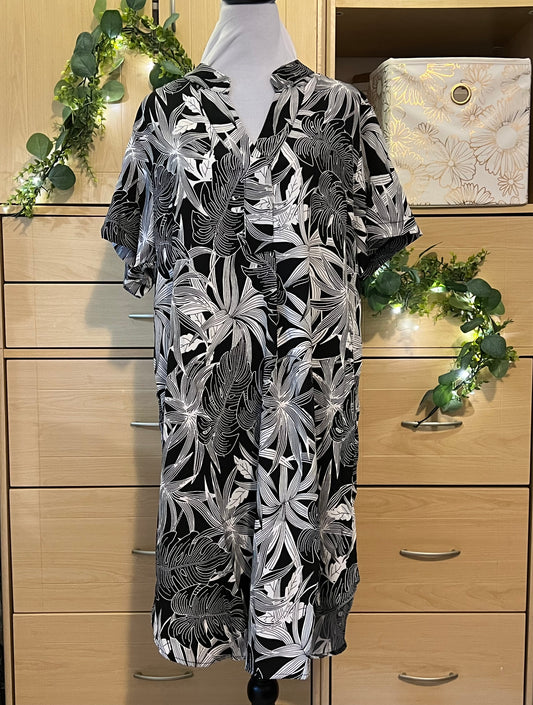 LUNA Tropical Dress